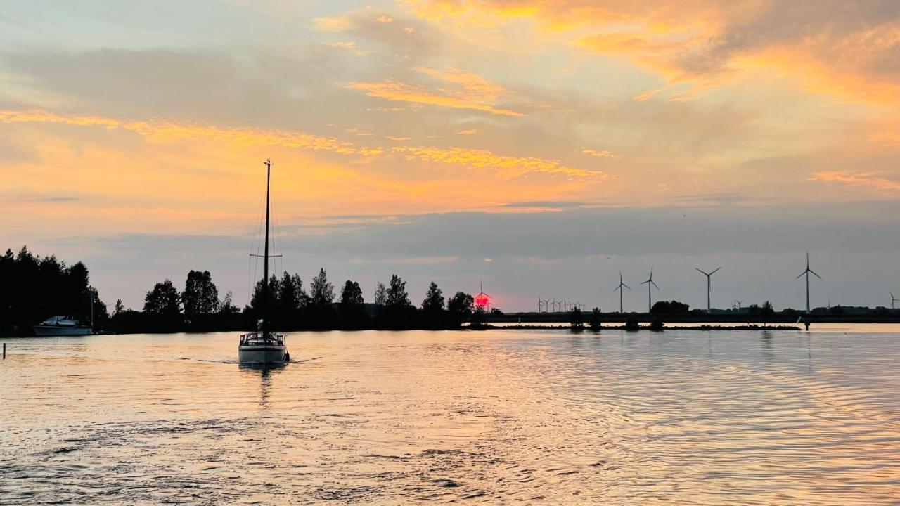 Woonboot 4 Harderwijk Hotell Eksteriør bilde