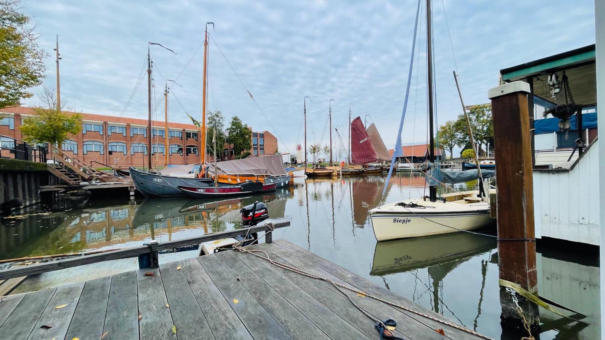 Woonboot 4 Harderwijk Hotell Eksteriør bilde